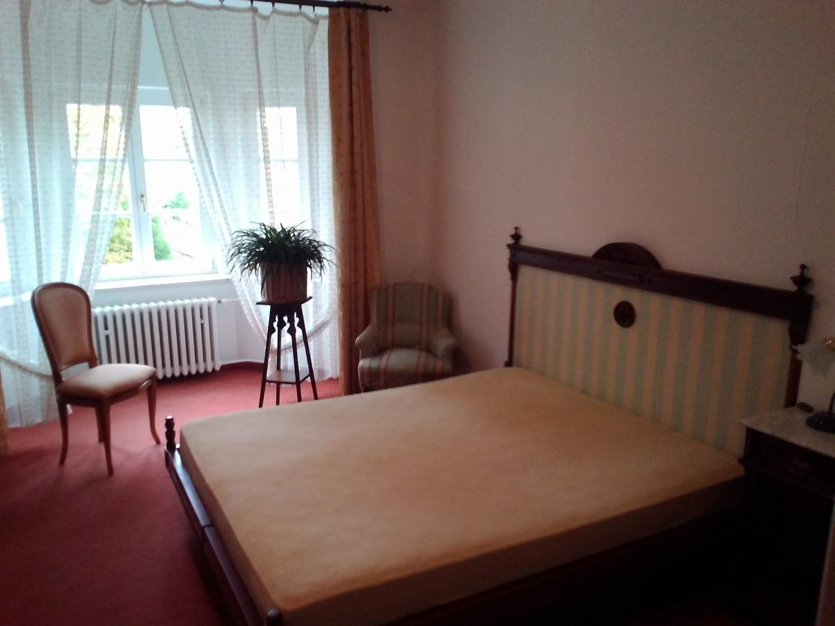 Pension Baron Schoeneck Karlovy Vary Kültér fotó
